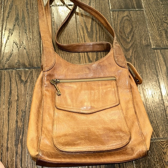 Fossil caramel brown leather bag with key - Picture 3 of 8